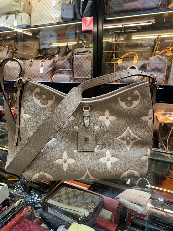 Louis Vuitton Carryall PM