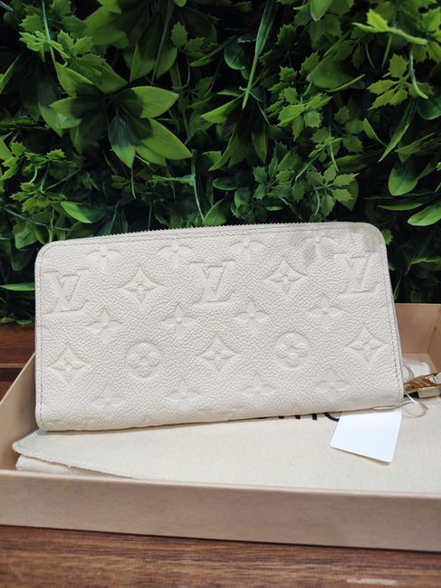 Louis Vuitton Zippy Wallet(Brand New)/NFC 二手銀包