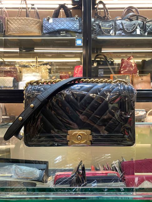 Chanel Boy Chanel Medium 二手手袋