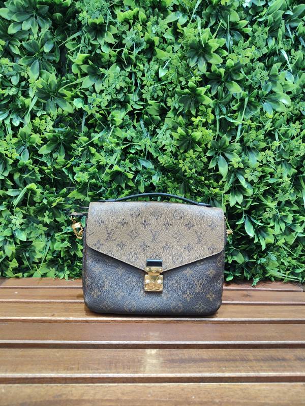 Louis Vuitton Pochette Metis 二手手袋